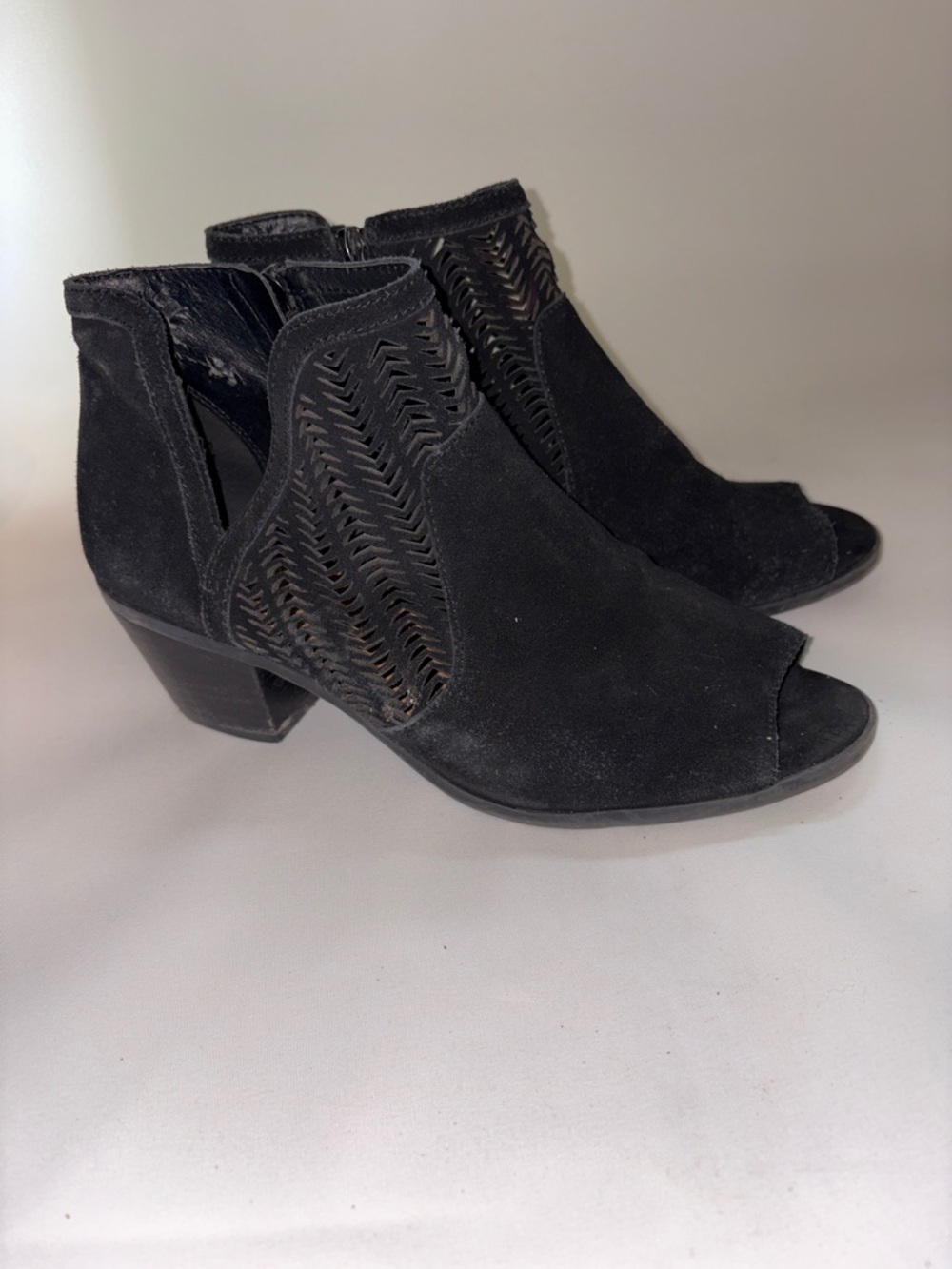 Lucky Brand‎ Bahrie Black Suede Peep-Toe Ankle Booties Size 9W